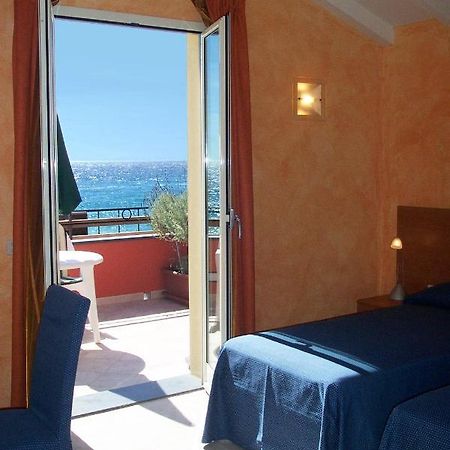 Acqua Di Mare Bed & Breakfast Bordighera Eksteriør bilde